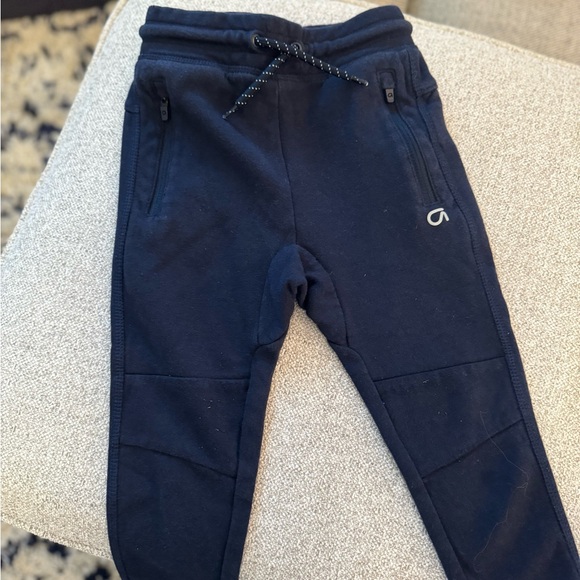 GapFit Toddler Fit Tech Pull-On Joggers - 4 pairs - Picture 3 of 9
